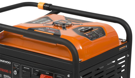 Бензогенератор Daewoo GDA 7800E-3