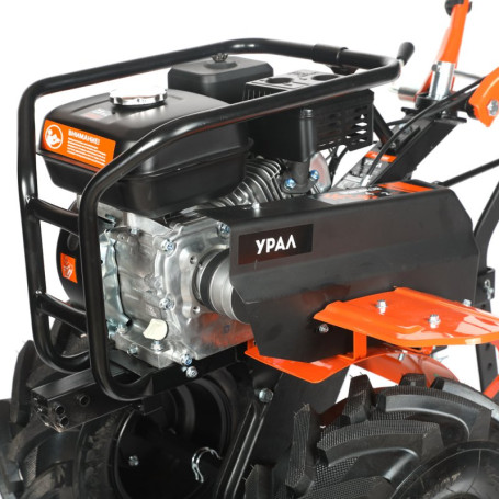 Мотоблок бензиновый ПАТРИОТ УРАЛ (колеса 19х7-8)