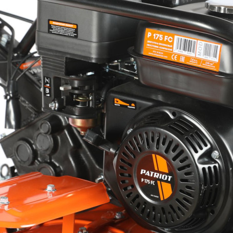 Мотоблок бензиновый ПАТРИОТ УРАЛ (колеса 19х7-8)