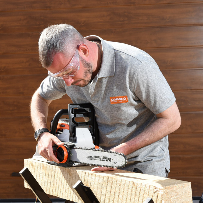 Пила аккумуляторная DAEWOO DACS 1640Li