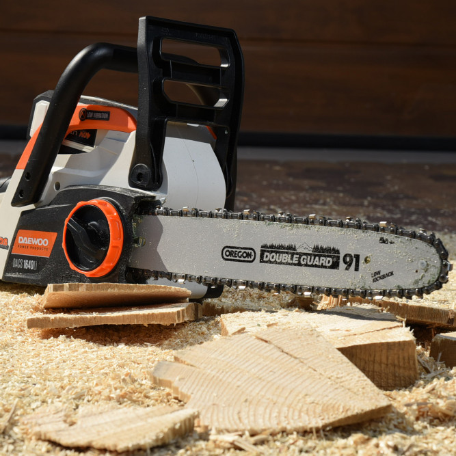 Пила аккумуляторная DAEWOO DACS 1640Li