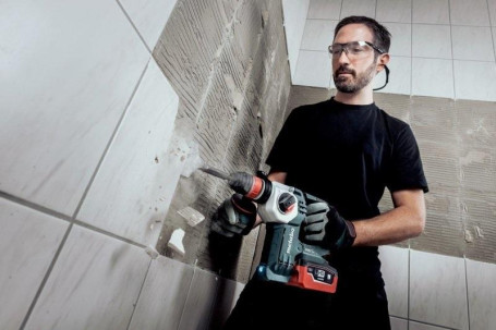 Аккумуляторный перфоратор Metabo KHA 18 LTX BL 24 Quick 600211660