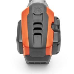 Аккумуляторные штанговые ножницы для живой изгороди Husqvarna 520iHT4 New