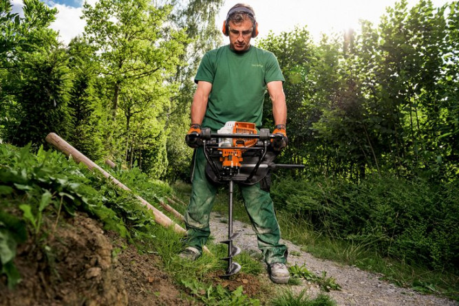Бензобур STIHL BT 130 43130112110