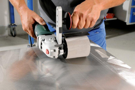 Щеточный шлифователь Metabo SE 12-115 SET 602115500