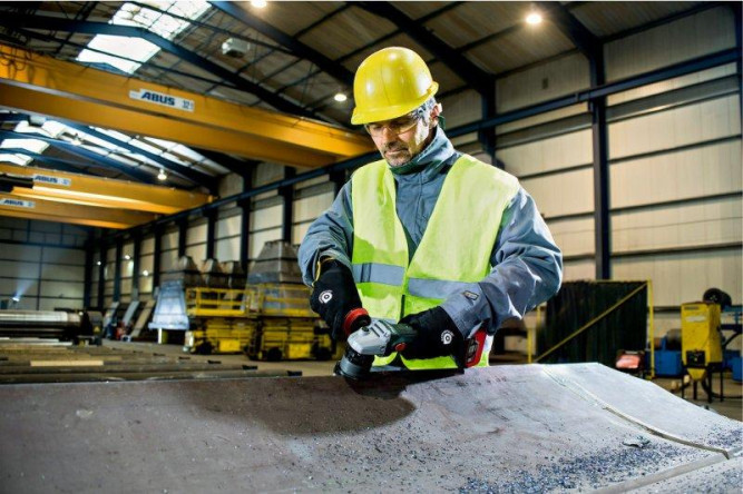 Аккумуляторный кромочный фрезер Metabo KFM 18 LTX 3 RF 601754700