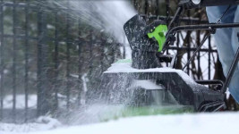 Снегоуборщик аккумуляторный Greenworks 80V 51 см, бесщеточный с АКБ 2А/ч и ЗУ