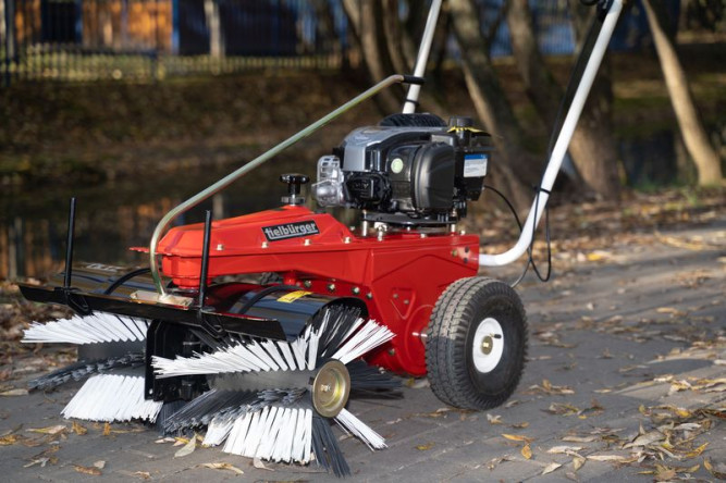 Подметально-уборочная машина TIELBUERGER TK17 (двигатель Briggs&amp;amp;Stratton 575 EX )