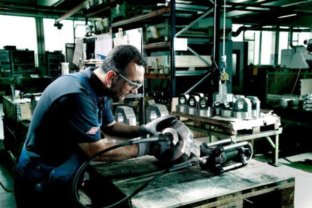 Прямошлифовальная машина Metabo GE 710 Plus 600616000