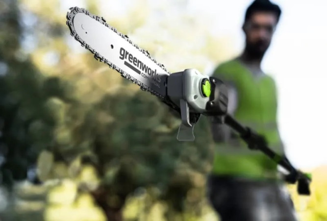 Высоторез/Сучкорез аккумуляторный телескопический Greenworks PS102T, 25 см, бесщеточный, без АКБ и З