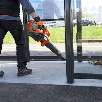 Электрический аккумуляторный воздуходув HUSQVARNA 320iB Mark II 9679154-02