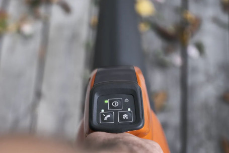 Аккумуляторная воздуходувка Husqvarna 120iB