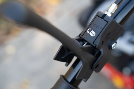 Аккумуляторная подметально-уборочная машина TIELBUERGER TK17E (двигатель Briggs&amp;Stratton 82V)