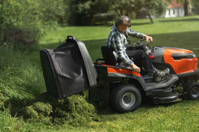 Трактор садовый HUSQVARNA TC 220T (9707278‑01)