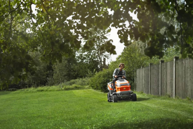 Трактор садовый HUSQVARNA TC 220T (9707278‑01)