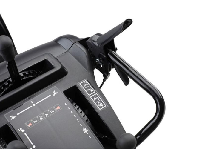 Снегоуборочная машина McCulloch ST 76EP 9619100-60 в Екатеринбурге