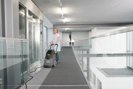Аппарат для чистки ковров Karcher BRC 30/15 C 1.008-057.0