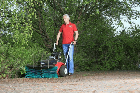 Подметально-уборочная машина TIELBUERGER TK36 (двигатель Briggs&amp;Stratton 675 EXI)