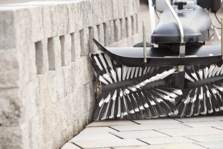 Подметально-уборочная машина TIELBUERGER TK36 (двигатель Briggs&amp;Stratton 675 EXI)