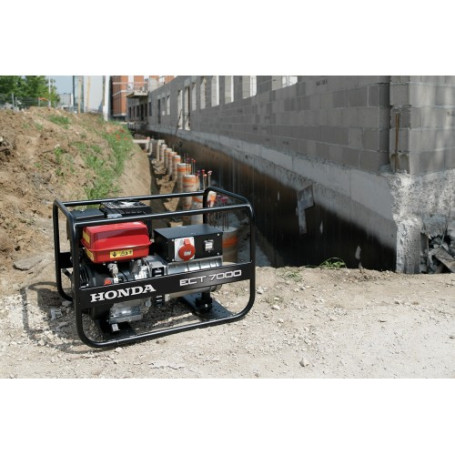 Бензиновый генератор Honda ECT 7000