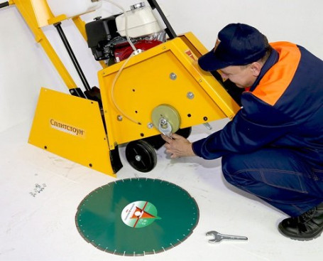 Резчик швов электрический Сплитстоун CS1815Е