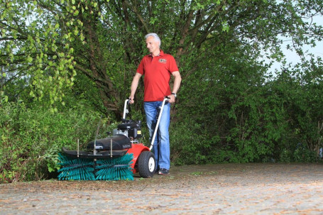 Подметально-уборочная машина TIELBUERGER TK38 (двигатель Honda GCV160)