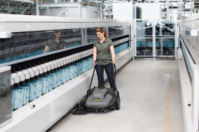 Подметальная машина Karcher KM 70/30 C Bp Pack  1.517-214.0