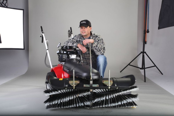 Подметально-уборочная машина TIELBUERGER TK48 (двигатель Honda GCV160)