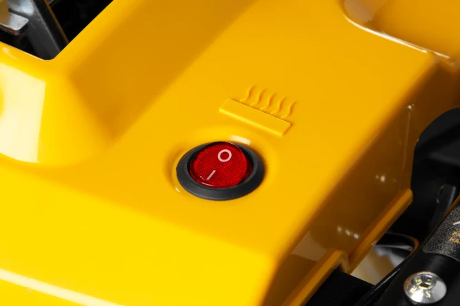 Бензиновая снегоуборочная машина DENZEL SBL 711D PRO