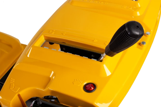 Бензиновая снегоуборочная машина DENZEL SBL 711D PRO