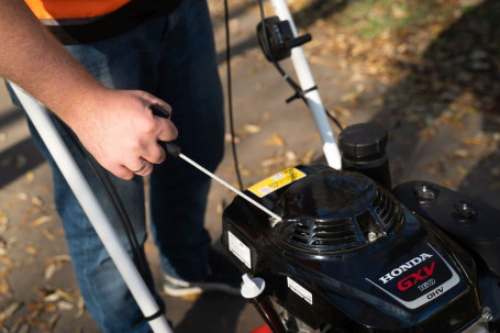 Подметально-уборочная машина TIELBUERGER TK58 (двигатель Honda GCV160)