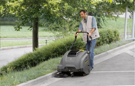 Подметальная машина Karcher KM 75/40 W P  1.049-205.0
