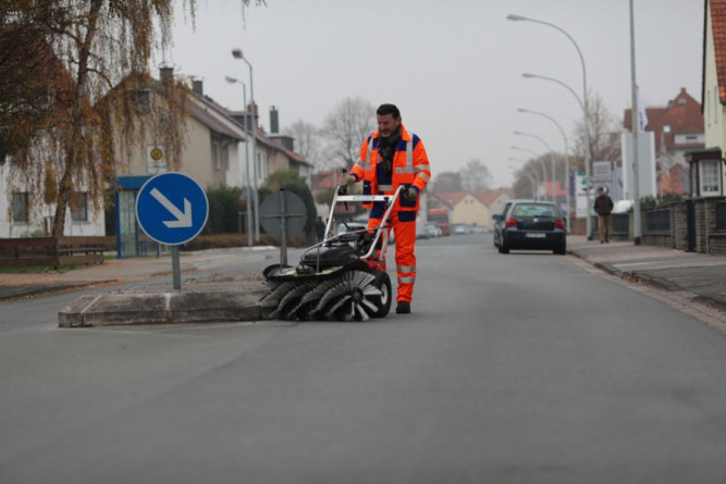 Подметально-уборочная машина TIELBUERGER TK48 Professional (Honda GXV160)