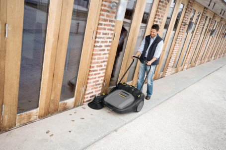 Подметальная машина Karcher KM 70/30 C Bp  1.517-211.0