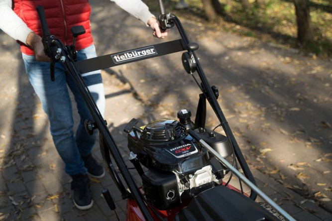 Подметально-уборочная машина TIELBUERGER TK58 Professional (Honda GXV160)