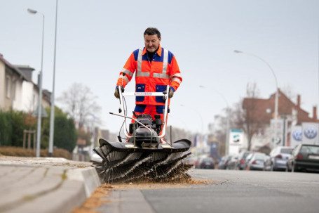 Подметально-уборочная машина TIELBUERGER TK58 Professional (Honda GXV160)