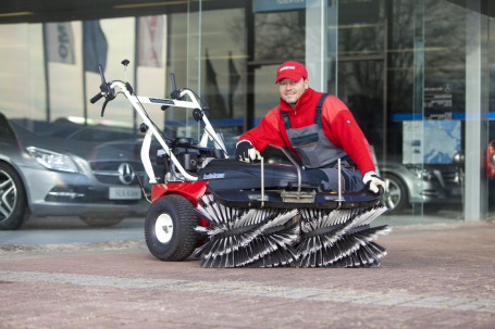 Подметально-уборочная машина TIELBUERGER TK58 Professional (Honda GXV160)