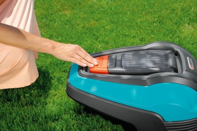 Газонокосилка-робот GARDENA R50Li 04077