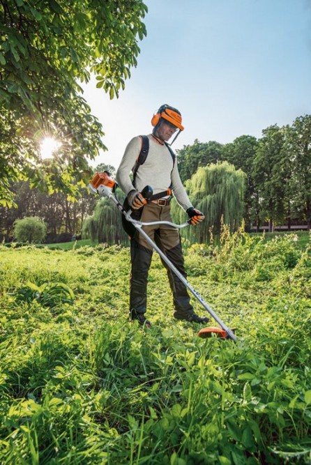 Бензокоса STIHL FS 94 C-E с двухлопастным ножом и леской