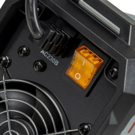 Инверторный сварочный аппарат Ресанта САИ-160Т LUX