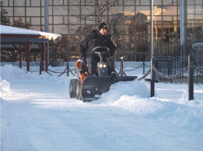 Райдер HUSQVARNA R 422Ts AWD 9672921-01