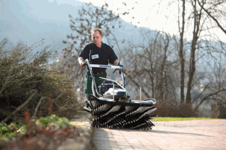 Подметально-уборочная машина TIELBUERGER TK48 Professional HYDRO (Honda GXV160)