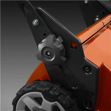 Аккумуляторная газонокосилка Husqvarna LC247i