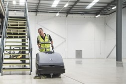 Подметальная машина Karcher KM 85/50 W G Adv  1.351-110.0