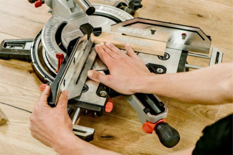 Торцовочная пила Metabo KGSV 72 XACT SYM 612216000