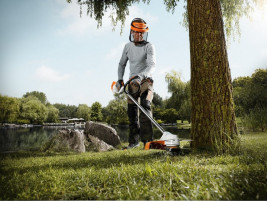 Мотокоса аккумуляторная STIHL FSA 65 с AutoCut C4-2, AP 100 и AL 100