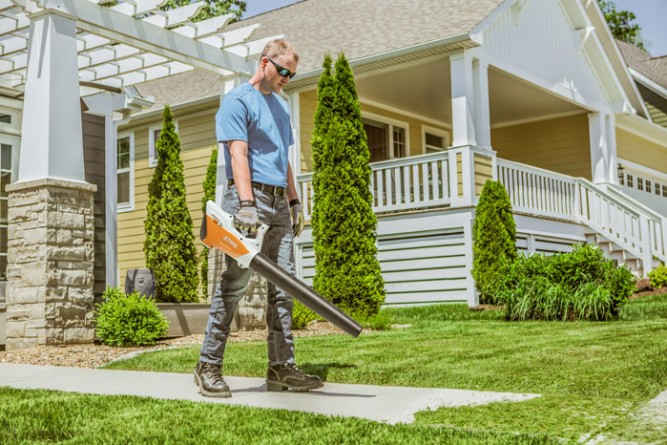 Воздуходувка аккумуляторная STIHL BGA 45