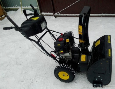 Снегоуборщик Champion ST656BS