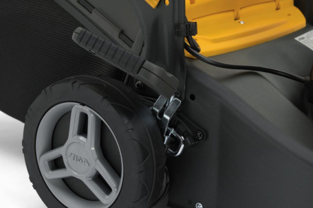 Аккумуляторная газонокосилка Stiga COLLECTOR 543 AE с акк. и ЗУ