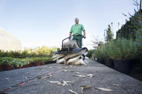 Подметальная машина Karcher KM 80 W G  1.335-500.0